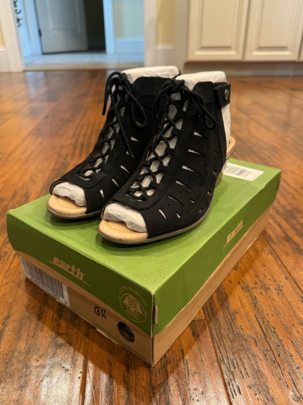Earth Black Soft Buck Kristen Ankle Booties